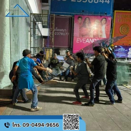 รับติดตั้งกระจกโชว์รูม รับติดตั้งกระจกโชว์รูม